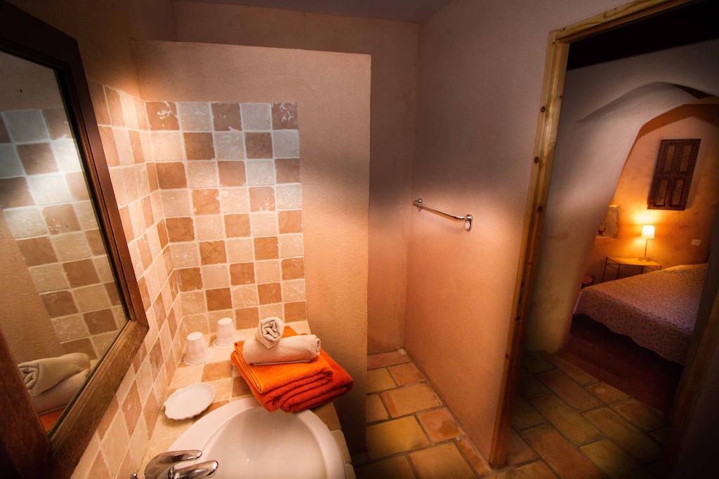 La Colombiere Du Chateau Saint Laurent du Verdon Ruang foto